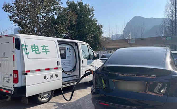 华容区汽车搭电